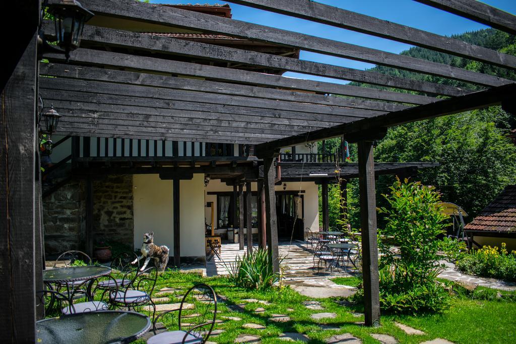 Guest House Verbena Apriltsi  Extérieur photo